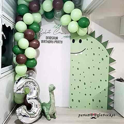 Dinazor Arka Fon Pano Seti (2 Parça)