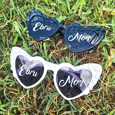 İnci Süslemeli İsme Özel Yazılı Kalpli Gelin Damat Güneş Gözlükleri