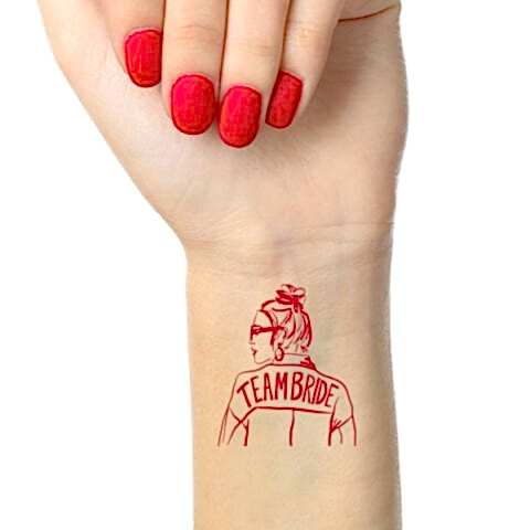 Kırmızı Konsept Team Bride Dövme