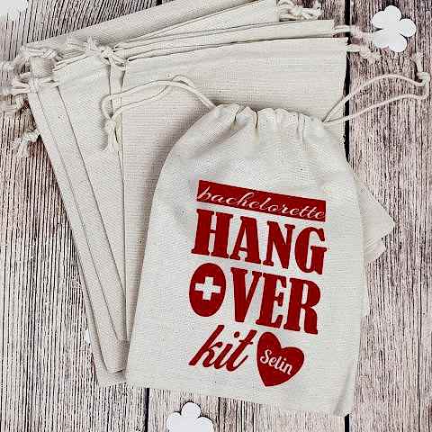 Kırmızı Kalp Detay İsim Baskılı Hangover Kit Bez Kese