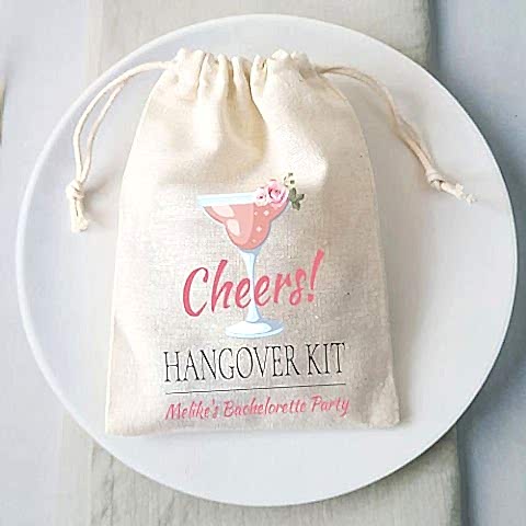 Çiçekli Şampanya İsme Özel Hangover Kit Kesesi