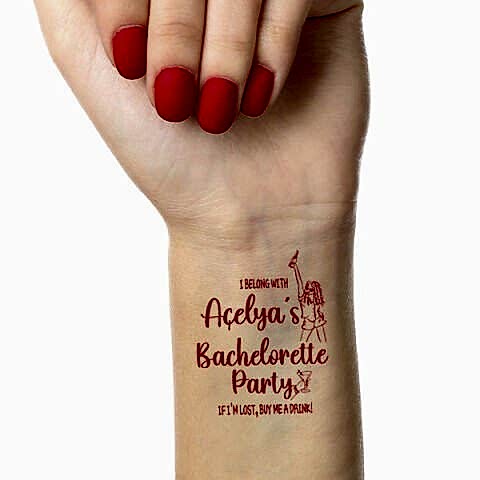 Kırmızı Fiyonk Konsept Bachelorette İsme Özel Dövme