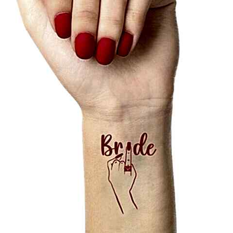 Yüzüklü Kırmızı Konsept Bride Dövme