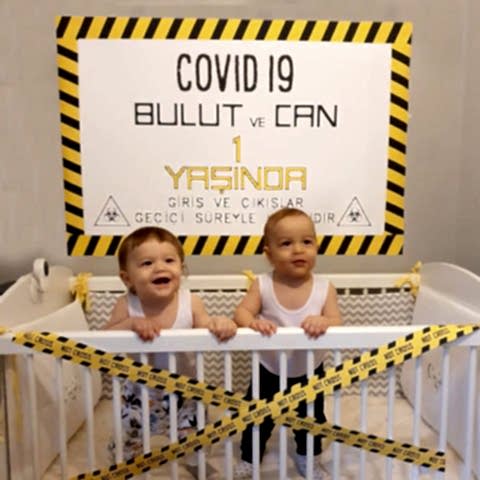 Karantina Konsept Doğumgünü Afiş Seti