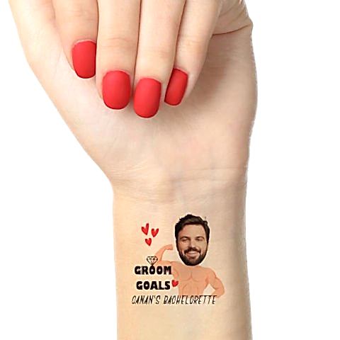 Kaslı Erkek Konsept Fotoğraflı Geçici Dövme