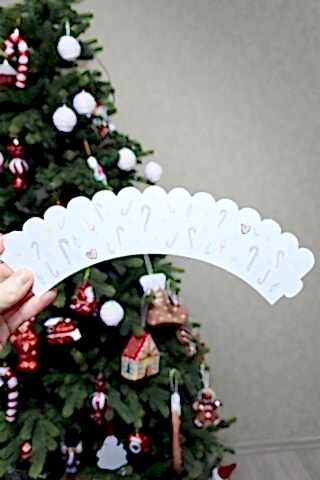 Makaron Renkler Yılbaşı Cupcake Sargısı 10'lu Paket Yılbaşı Sofra Süsleri