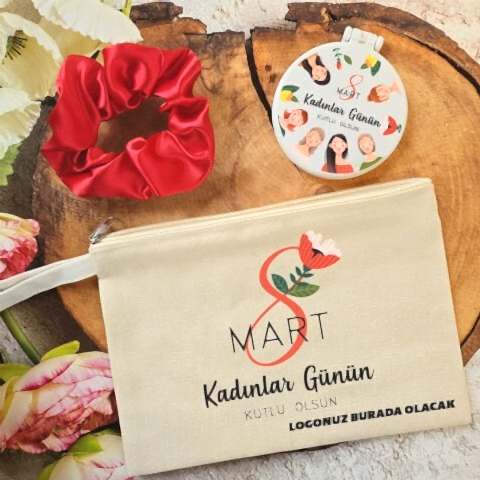 Plastik Aynalı Kadınlar Günü Hediye Seti Kadın Figürleri 8 Mart Hediyelik Ayna Toka Çanta