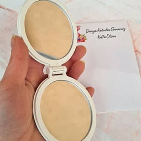 Plastik Aynalı Kadınlar Günü Hediye Seti Lavanta Çiçekleri 8 Mart Hediyelik Ayna Toka Çanta