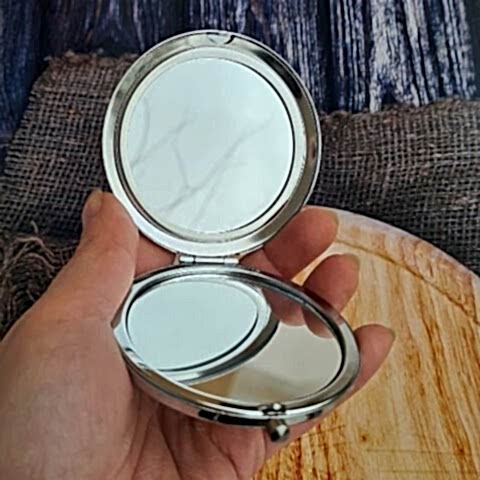 Metal Aynalı Kadınlar Günü Hediye Seti Kadının Gücü 8 Mart Hediyelik Ayna Toka Çanta