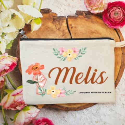 Tek Tek İsimli Astarlı Lüx Clutch Çanta Turuncu Çiçekler 8 Mart Kadınlar Günü Logo Baskılı