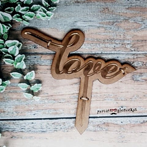 Love Yazılı Pasta Üstü Süs