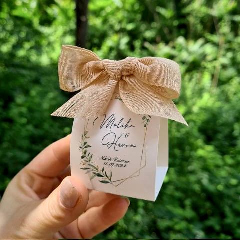 Gold Zeytin Yapraklı Konsept Özel Kesim Kutulu Bubble Mum Hediyelik