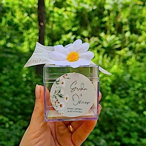 Retro Papatya Konsept Mika Kutuda Çiçek Süslemeli Bubble Mum Hediyelik