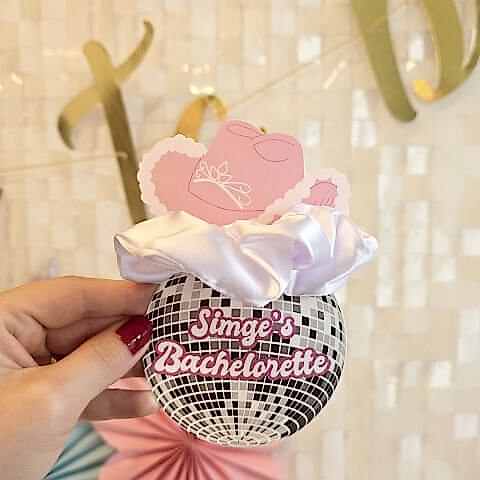 Disko Kovboy Konsept Hediyelik Saten Toka