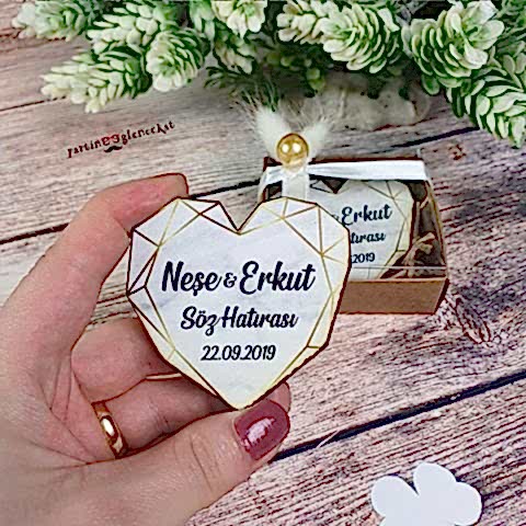 Mermer Kalp - Gold Konsept Baskılı Ahşap Magnet