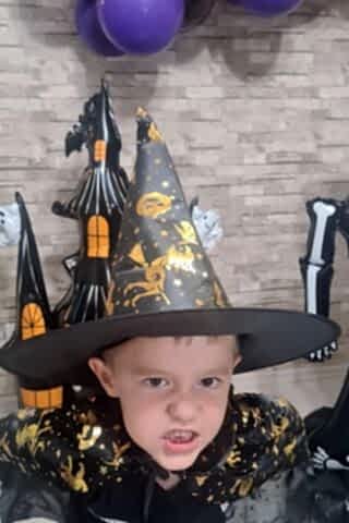 Cadılar Bayramı Şapkası Lüks Siyah Üzeri Gold Baskılı