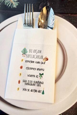 Kumaş Dokulu Beyaz Yılbaşında Yapılacaklar Baskılı Cepli Yılbaşı Peçetesi 6lı Paket