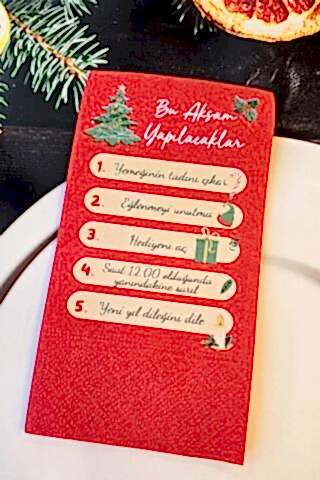 Yılbaşında Yapılacaklar Kırmızı Yılbaşı Peçetesi 12li