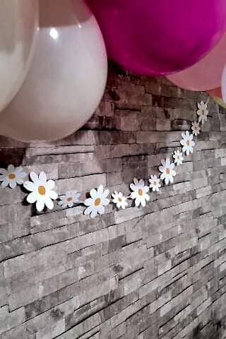 Papatya Şekilli Duvar Süsü Banner Papatya Konsept