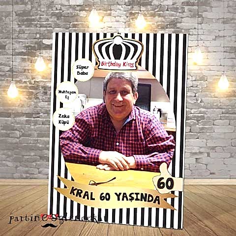 Kral Temalı Doğum Günü Karşılama Panosu