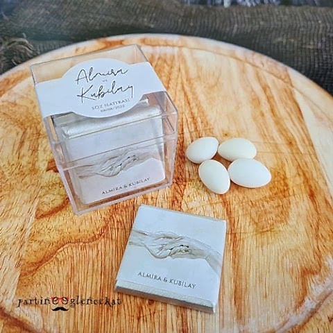 El Ele Aşk Konsept Mika Kutu Çikolatalı Şekerli Hediyelik