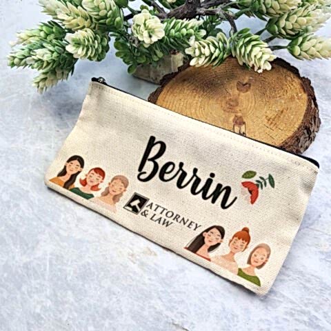 Kadın Figürlü 8 Mart Hediyesi Kalemlik Şirket Logolu