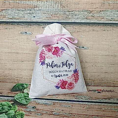 Pembe Çiçekler Gold Konsept Lavanta Kesesi